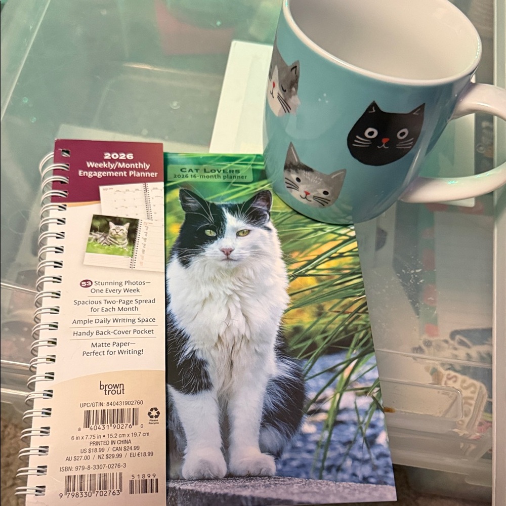 Cat Lovers 2026 Planner BNWT and Mug Set - Blue and White